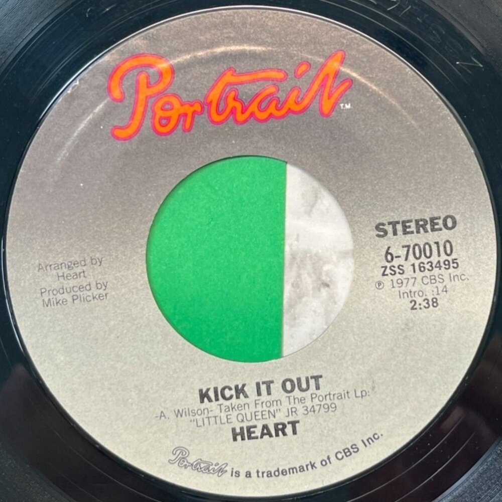 Heart Kick it Out / Go On Cry 45 Classic Rock 70s Vinyl Portrait Records VG+